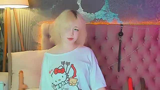 EmilyAngells online show from August 2, 9:08 am
