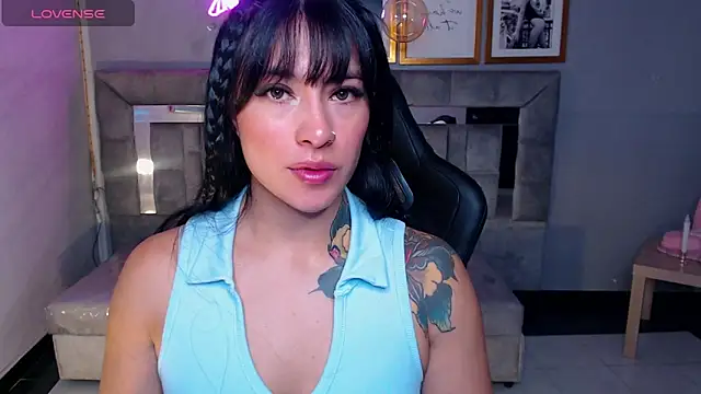 Isabella Collen v online show from November 12, 1:00 pm