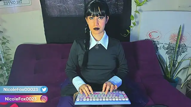 NicoleFox23  online show from September 26, 8:02 pm