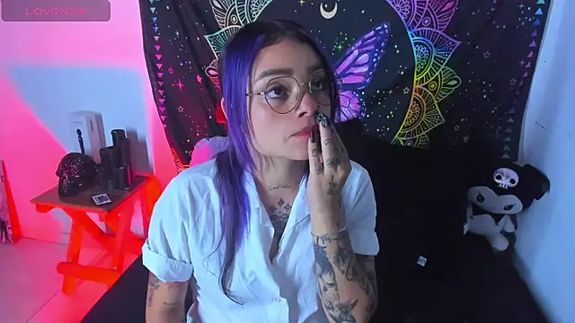 Snapshot of ChloeAllennn chatting on March 11, 3:16 am ChloeAllennn online show from March 11, 3:16 am