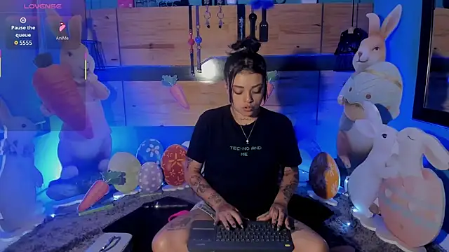 ChloeAllennn online show from March 28, 1:22 pm