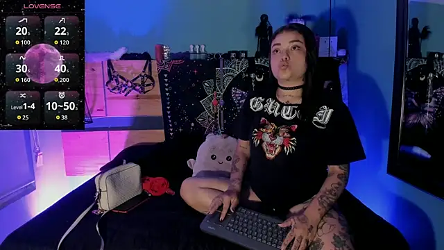 ChloeAllennn online show from June 2, 11:23 am