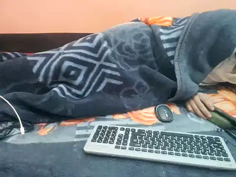 Snapshot of rahulkajuuu0909 chatting on November 26, 6:14 am rahulkajuuu0909 online show from November 26, 6:14 am