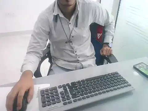 Snapshot of rahulkajuuu0909 chatting on November 27, 9:00 am rahulkajuuu0909 online show from November 27, 9:00 am