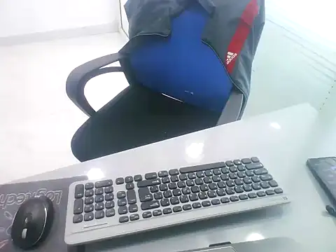 Snapshot of rahulkajuuu0909 chatting on November 29, 9:23 am rahulkajuuu0909 online show from November 29, 9:23 am