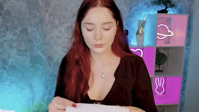 hazel sullivan online show from August 3, 12:32 pm