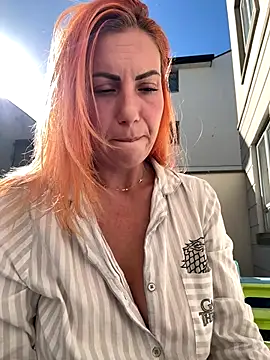 YNA ELLA online show from October 6, 10:45 am