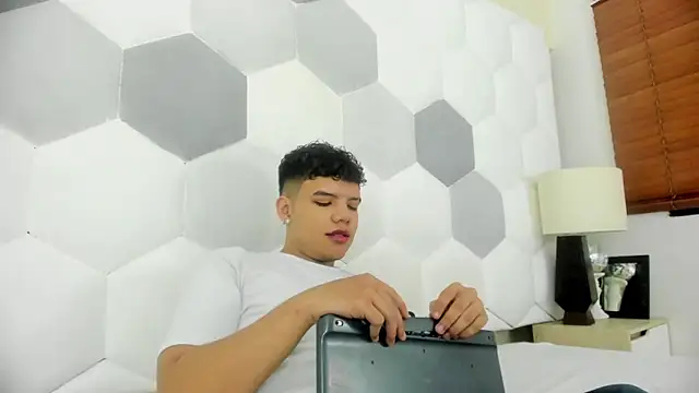 Axel Forte online show from March 21, 2:09 pm