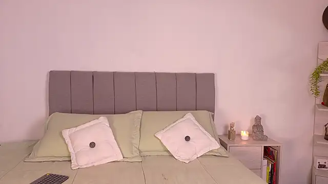 zarahCute online show from February 14, 6:32 am