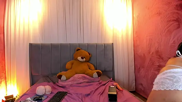 nanii velvett online show from March 6, 3:56 pm