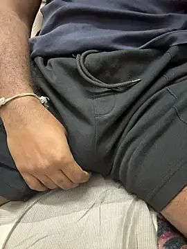 Snapshot of monstercock1110 chatting on November 29, 5:49 pm monstercock1110 online show from November 29, 5:49 pm