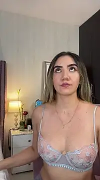 natashaleightt online show from March 2, 3:24 am