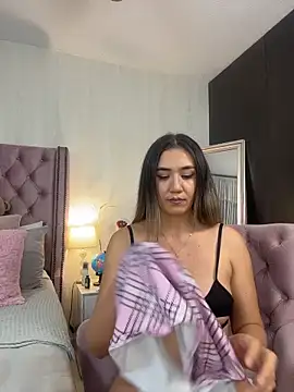 natashaleightt online show from October 1, 3:12 am