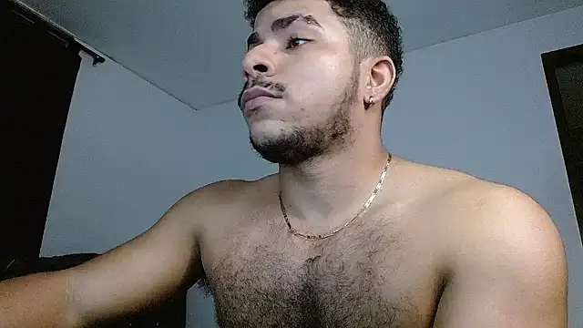 Snapshot of Javier_Hot27 chatting on February 5, 12:59 am Javier Hot27 online show from February 5, 12:59 am