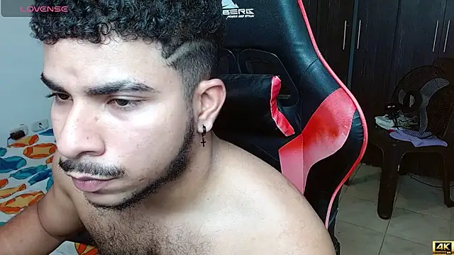 Snapshot of Javier_Hot27 chatting on March 28, 3:11 pm Javier Hot27 online show from March 28, 3:11 pm