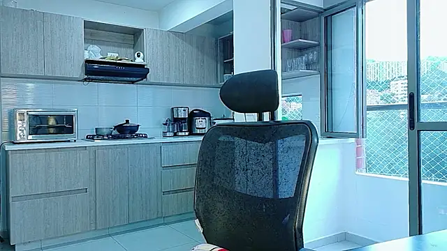 ScarletThompsonx online show from July 8, 11:09 pm