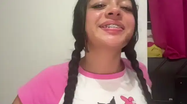 Snapshot of hellokitty__valery chatting on February 21, 2:28 am hellokitty valery online show from February 21, 2:28 am