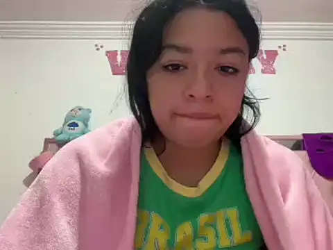 Snapshot of hellokitty__valery chatting on March 10, 3:23 am hellokitty valery online show from March 10, 3:23 am