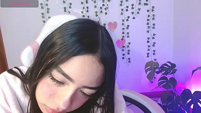 hellokitty  valery online show from July 25, 4:54 am
