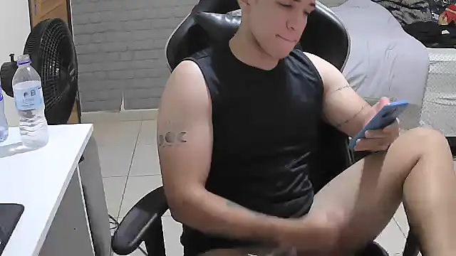 Snapshot of brancooodonto chatting on November 7, 12:10 am brancooodonto online show from November 7, 12:10 am