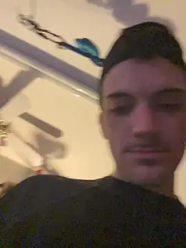 Snapshot of Polaroid_White chatting on November 23, 1:11 pm Polaroid White online show from November 23, 1:11 pm