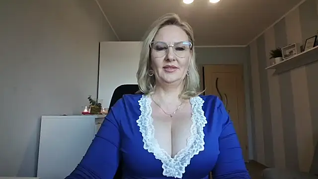 DianaLive online show from March 3, 7:25 am