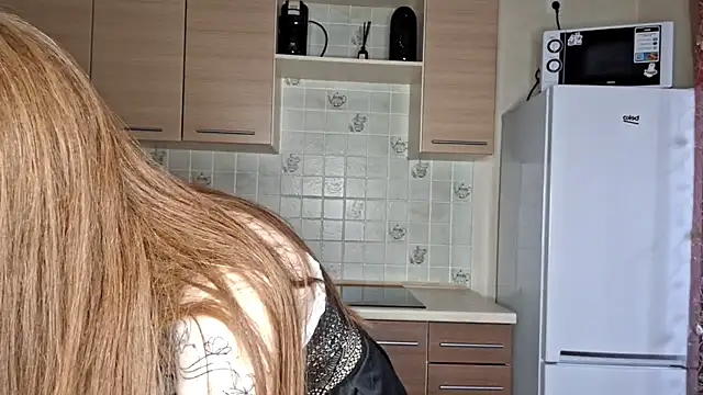 Snapshot of Adele_kawaii chatting on March 19, 11:17 am Adele kawaii online show from March 19, 11:17 am