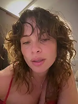 Snapshot of gynna_kimera chatting on March 23, 12:25 am gynna kimera online show from March 23, 12:25 am