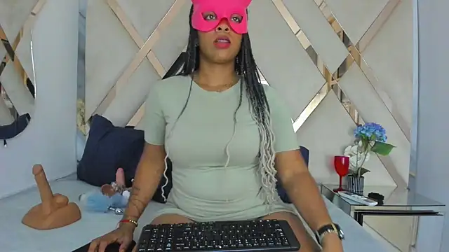 cataleyaxht online show from October 18, 12:17 pm