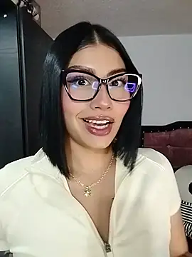 Snapshot of Kylie_brazt chatting on August 8, 3:41 am Kylie brazt online show from August 8, 3:41 am