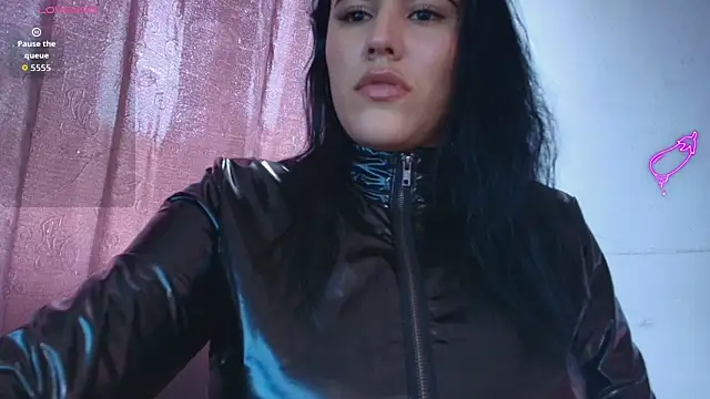 SophiTay online show from November 10, 6:51 pm