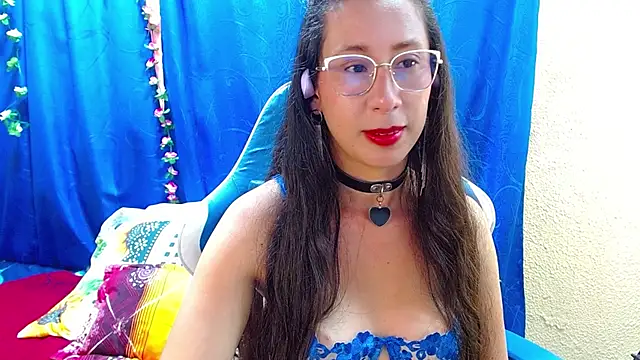 Snapshot of Gia_leinn chatting on April 3, 8:07 pm Gia leinn online show from April 3, 8:07 pm