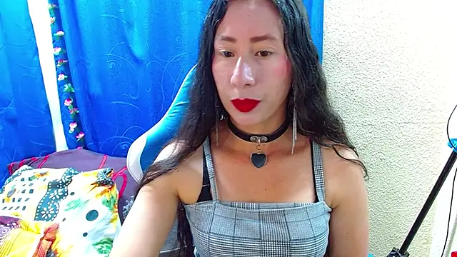 Snapshot of Gia_leinn chatting on April 17, 7:39 pm Gia leinn online show from April 17, 7:39 pm