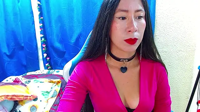 Snapshot of Gia_leinn chatting on April 19, 3:00 pm Gia leinn online show from April 19, 3:00 pm