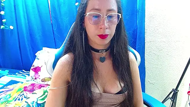 Snapshot of Gia_leinn chatting on April 30, 8:57 pm Gia leinn online show from April 30, 8:57 pm
