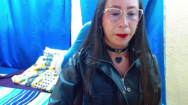 Snapshot of Gia_leinn chatting on May 8, 8:47 pm Gia leinn online show from May 8, 8:47 pm