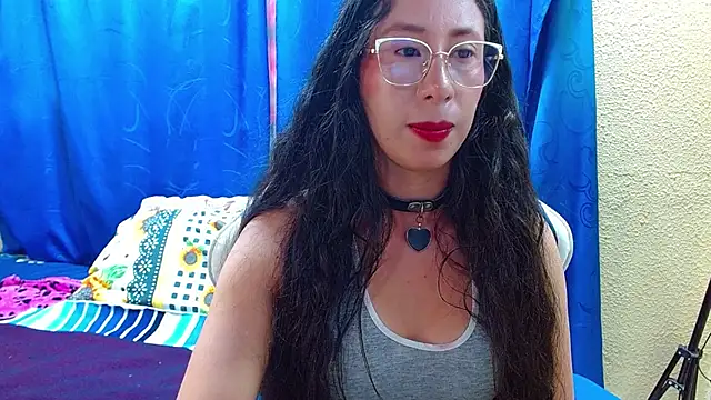 Snapshot of Gia_leinn chatting on May 16, 8:29 pm Gia leinn online show from May 16, 8:29 pm