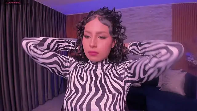 Snapshot of hannah_thomson_ chatting on September 27, 3:22 am hannah thomson online show from September 27, 3:22 am