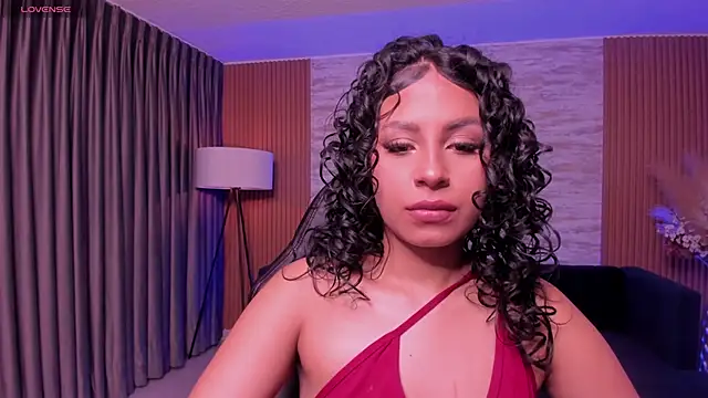 Snapshot of hannah_thomson_ chatting on September 30, 3:44 am hannah thomson online show from September 30, 3:44 am