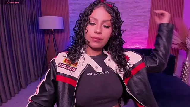 Snapshot of hannah_thomson_ chatting on October 14, 3:07 am hannah thomson online show from October 14, 3:07 am