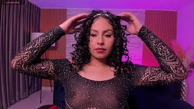 Snapshot of hannah_thomson_ chatting on October 21, 4:13 am hannah thomson online show from October 21, 4:13 am