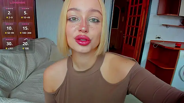 cutee selena online show from March 2, 11:39 am