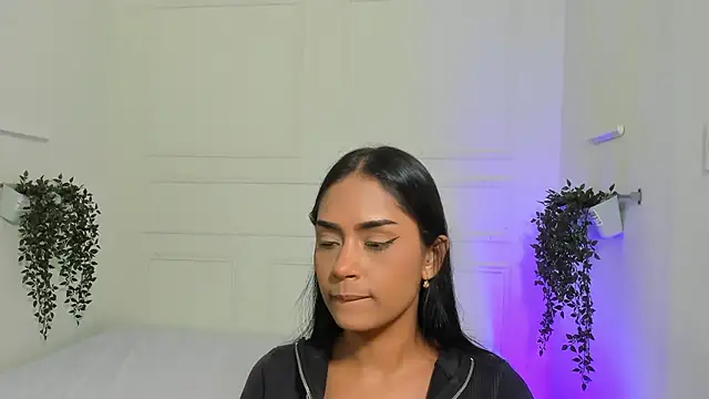 ChloeMoon9 online show from March 14, 12:07 pm