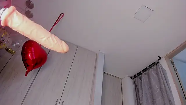 ValentinoMoreti online show from February 13, 5:58 am