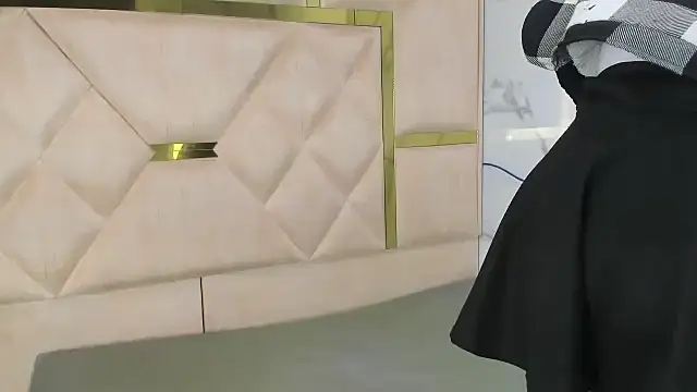 Kendall 6669 online show from October 28, 1:03 pm