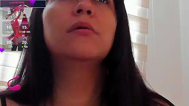 isabellarous- online show from June 18, 11:58 am