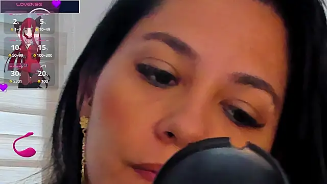 isabellarous- online show from July 7, 11:58 am