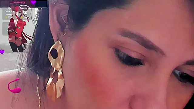 isabellarous- online show from July 12, 7:16 pm