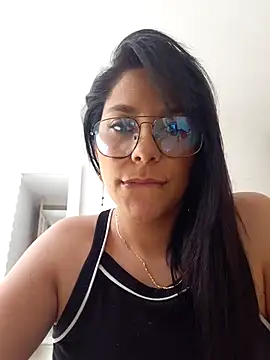 isabellarous- online show from July 31, 7:24 pm
