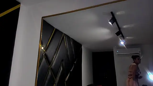 DanielaMedinaa online show from March 16, 12:01 am